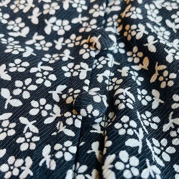 MADEWELL | Flutter-Sleeve Crop Top in Micro Daisy Medium True Black Blouse EUC - Picture 7 of 7